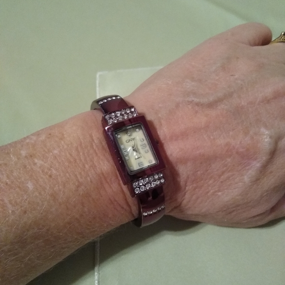 GNW Quartz Metallic Cuff Watch - Picture 1 of 9